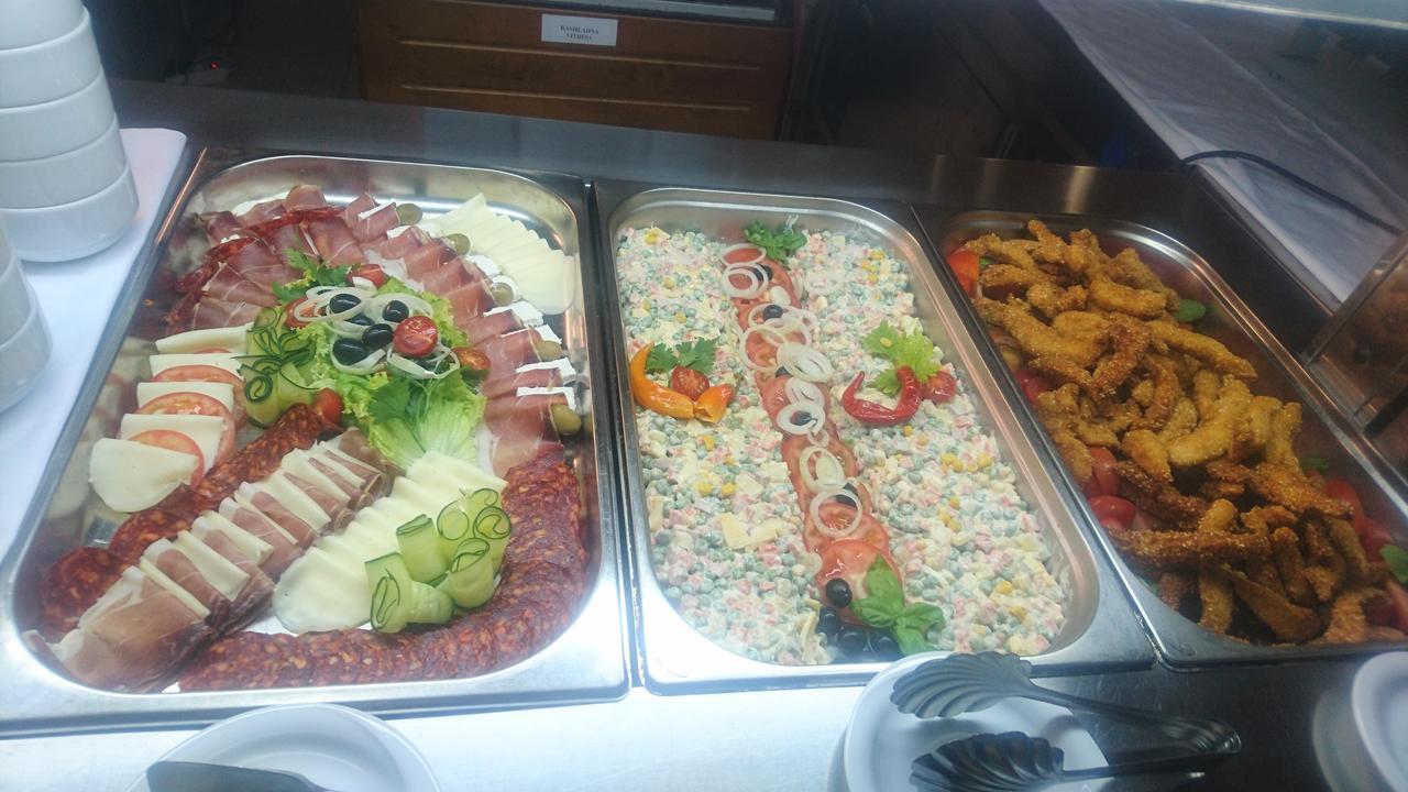 Hotel Vila Ruzica- Glavna Zgrada I Depandanse 크리크베니카 외부 사진