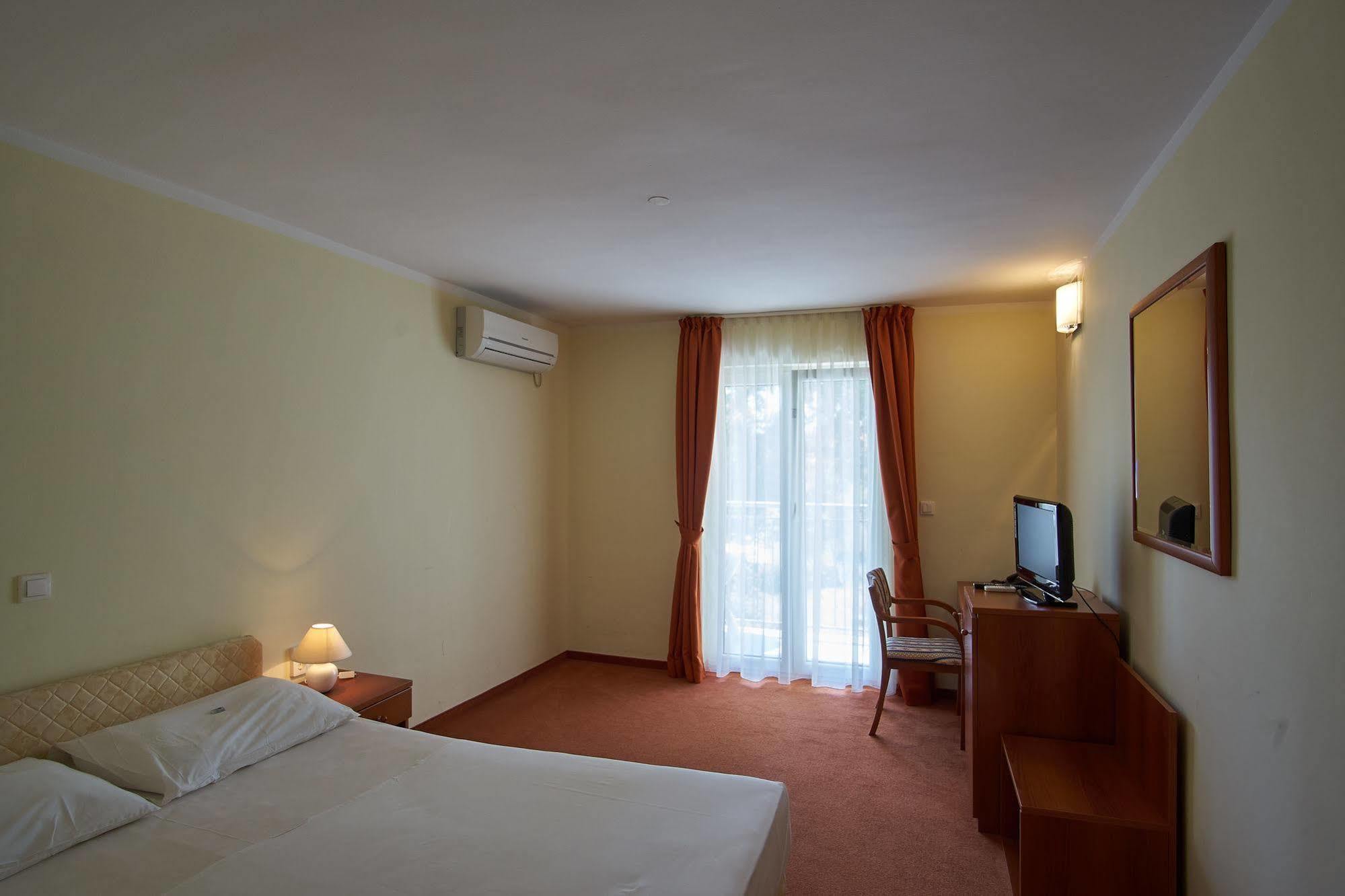 Hotel Vila Ruzica- Glavna Zgrada I Depandanse 크리크베니카 외부 사진